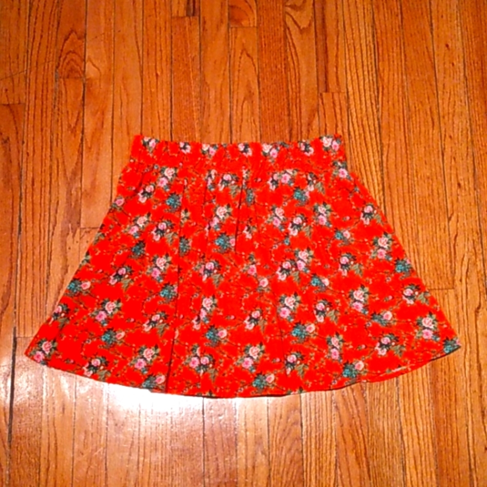 Flirty mini skirt